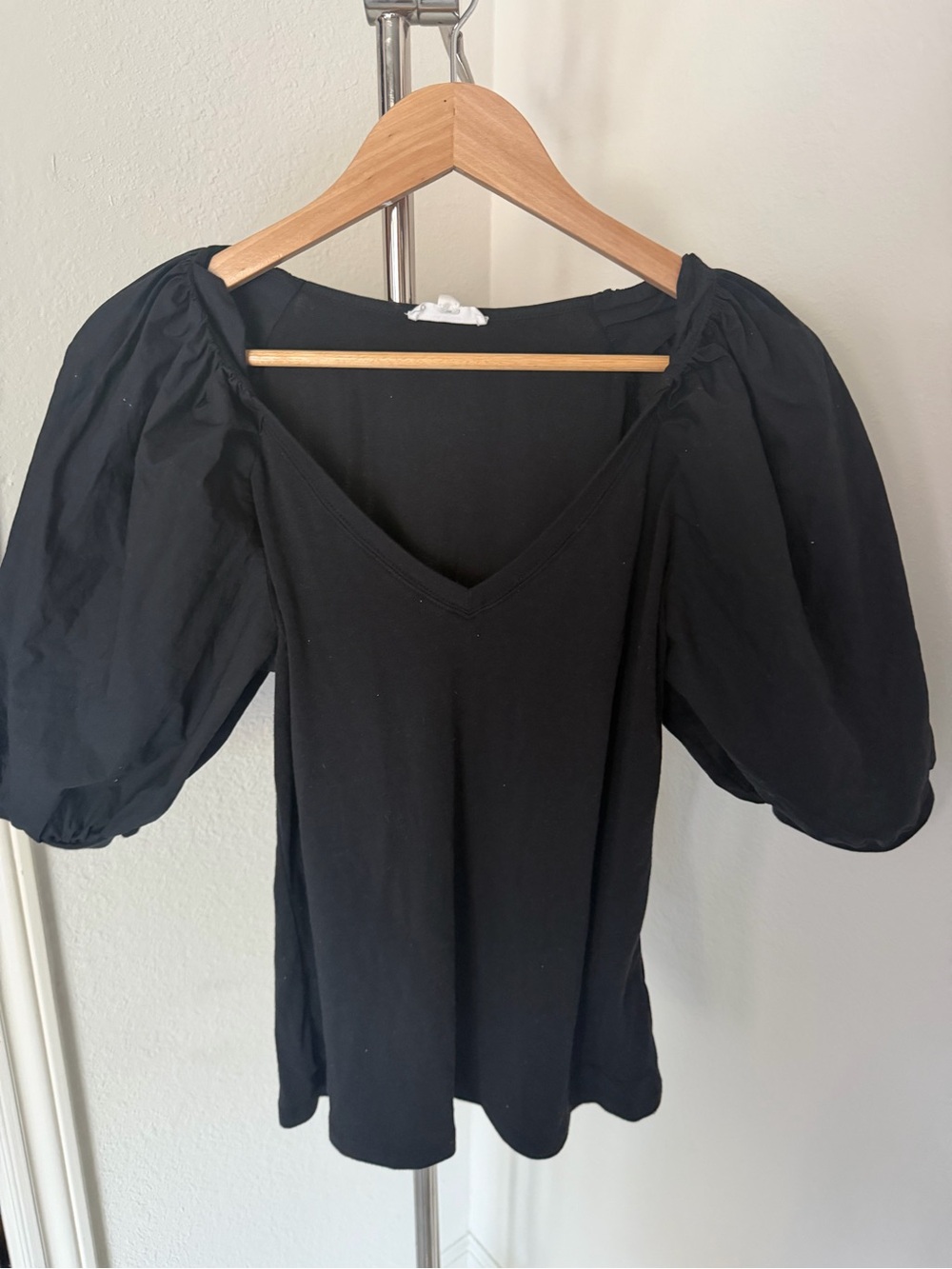 A loves A Black V-Neck Puff Sleeve Blouse